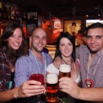 Weiz, Steiermark, Österreich
Schöne Armadern bei der hübschen Dame links
Nice armveins at the lady on the left side